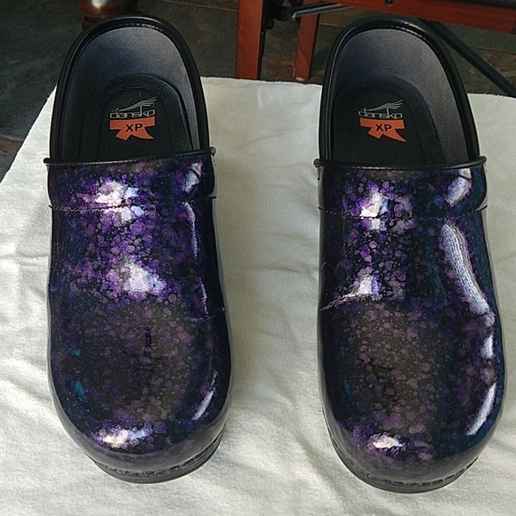 Dansko Shoes - Dankso Pro XP clogs